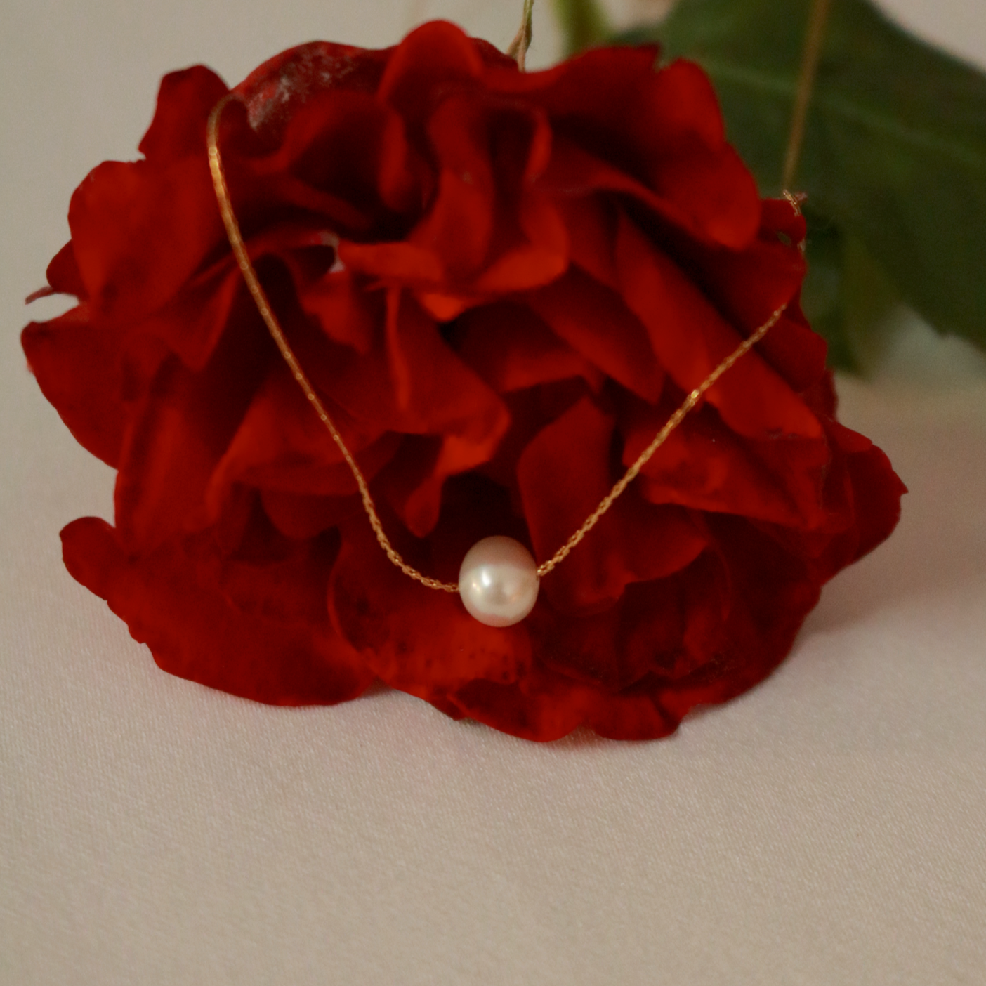 Simple Pearl Necklace