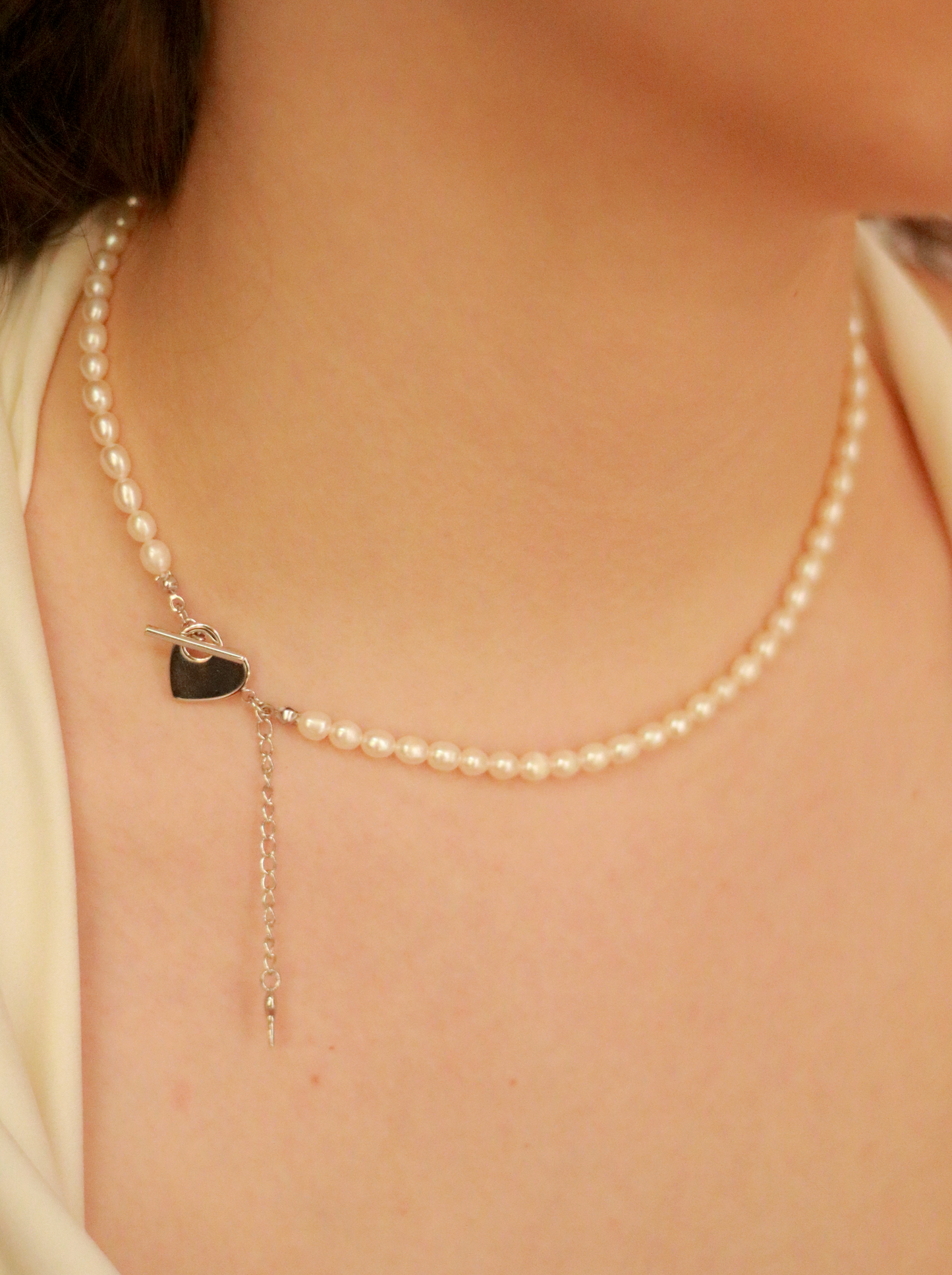 Silver heart toggle key point pearl necklace