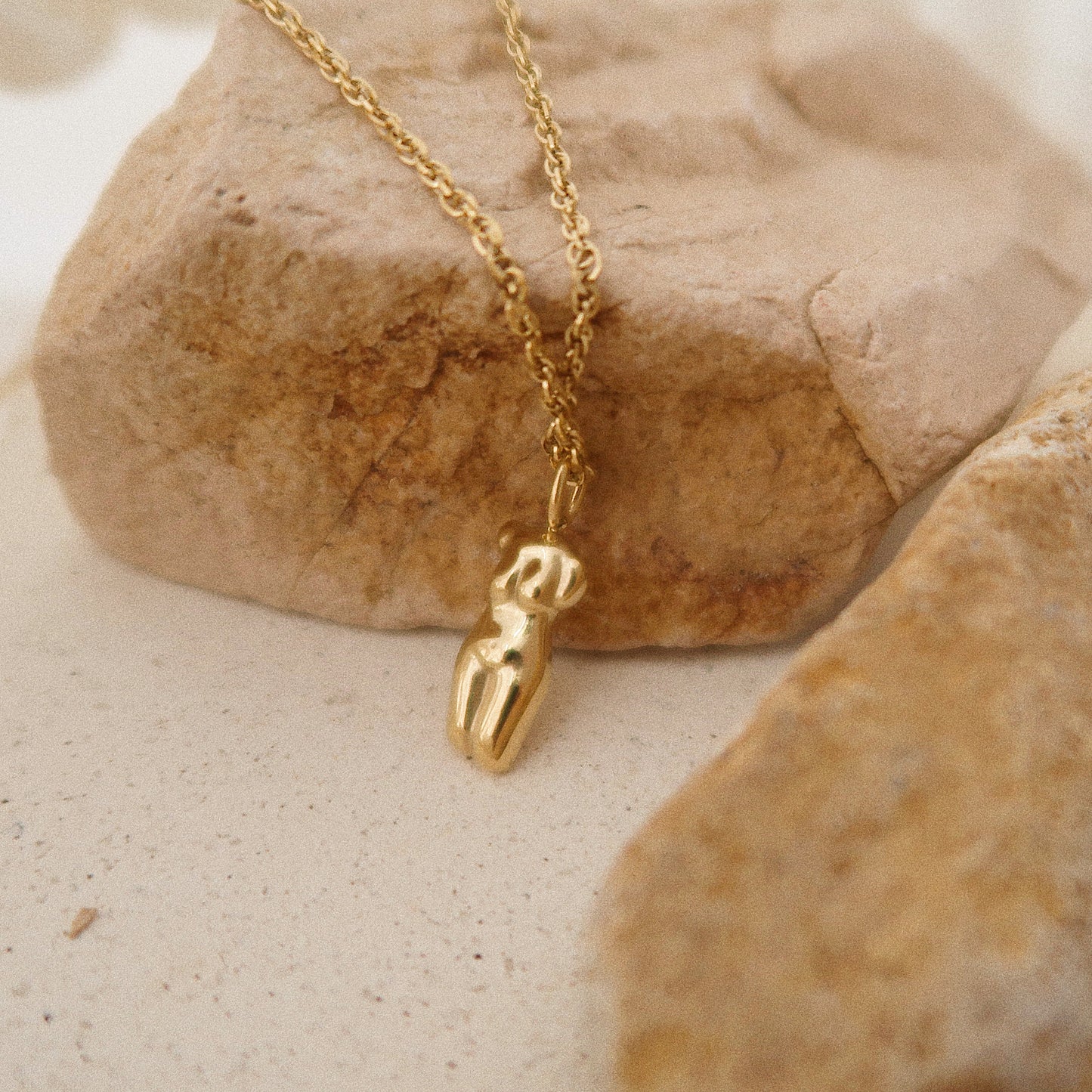 Necklace La Femme